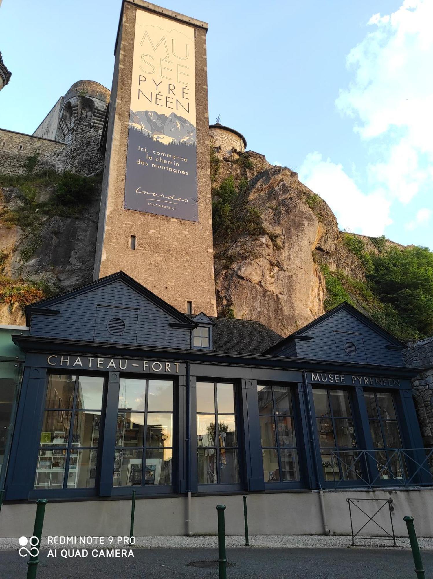 Le Pic-t2- équipé Proche Du Sanctuaire. *