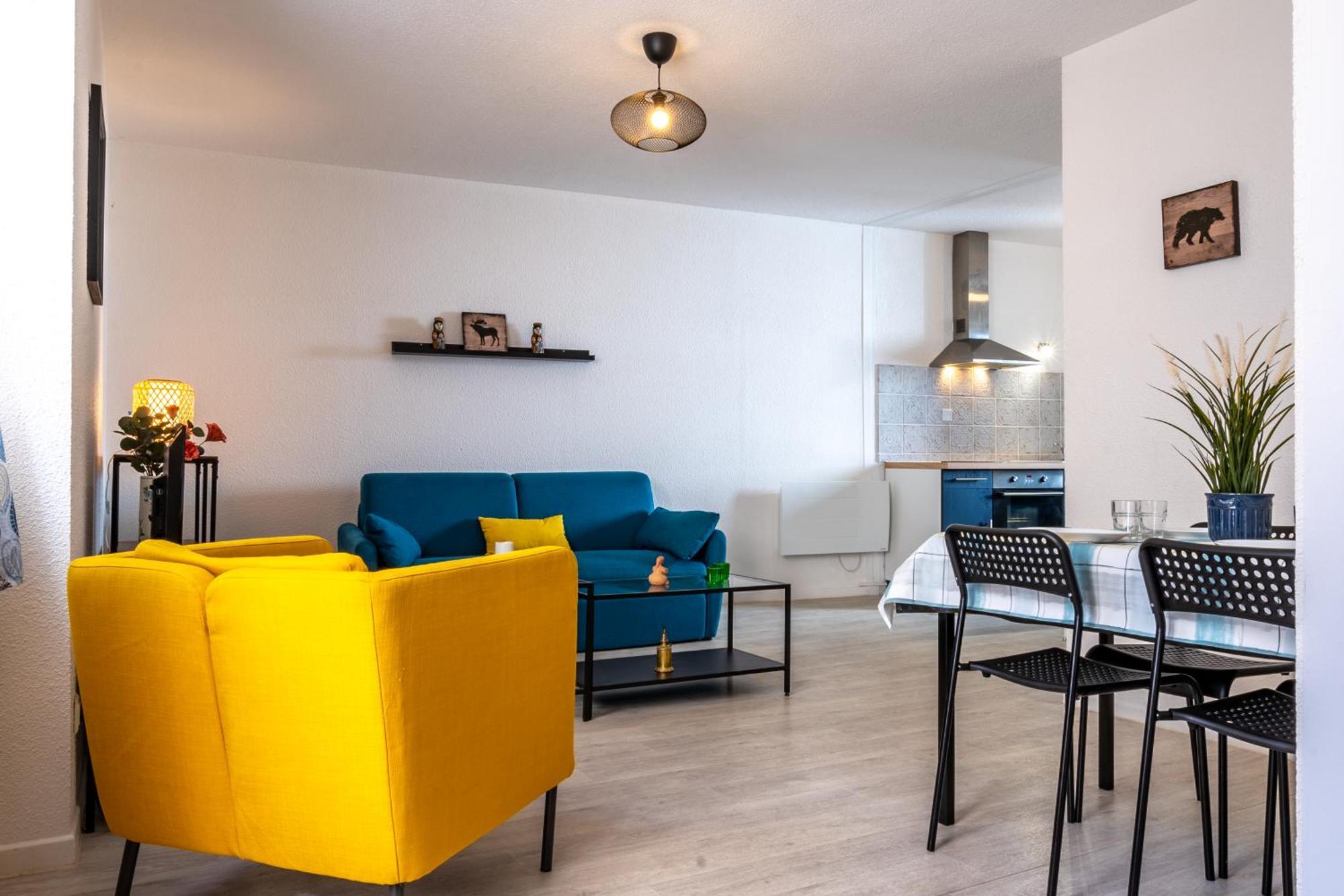Capstay - Serenity Lourdes